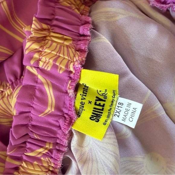 Unique vintage 😃 smiley Off-Shoulder Pink Floral Crop Top & short Set Plus Sz - Picture 6 of 6